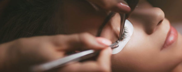 eyelash extension